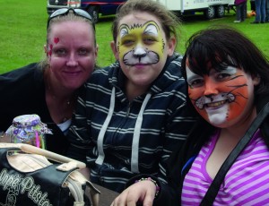 Fremantle Trust service users enjoying FreFest Summer Fete (1280x983)