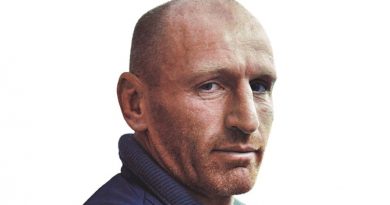 Rugby Legend Gareth Thomas Calls On Runners To Join The Resolution - Gareth Thomas looking at the camera - Gareth Thomas