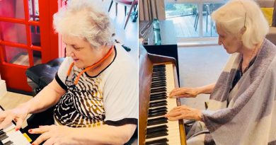 Palmers Green Care Home Receives Note-Worthy Gift From Jazz Club