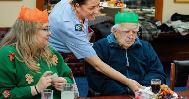 Former RAF Serviceman Enjoys Special Veterans’ Lunch at Brize Norton