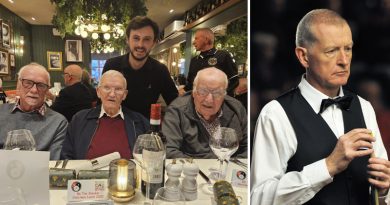 Congleton Care Home Residents Cue Up A Christmas To Remember With Snooker Legend Steve Davis