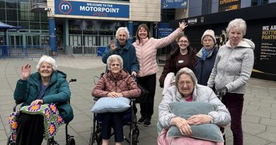 Residents from Wilton Manor Enjoy Special Ice-Skating Trip
