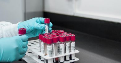 Blood Test May Predict Dementia Risk Decades Before Symptoms Emerge