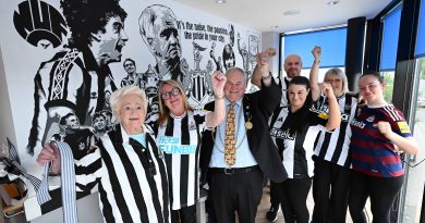 Magpies Legends Celebrated in Mural at Newcastle Care Home