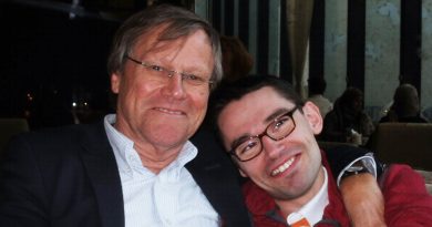 Corrie Legend David Neilson Reveals Roy Cropper’s Anorak Secrets in Special Luv2meetU Q&A